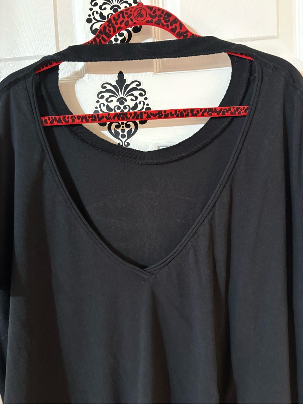 Torrid Black Women's Short-Sleeve Tee with Rose & Guitar Ribcage open back - Picture 6 of 8